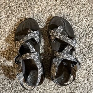 Women’s Chacos size 8